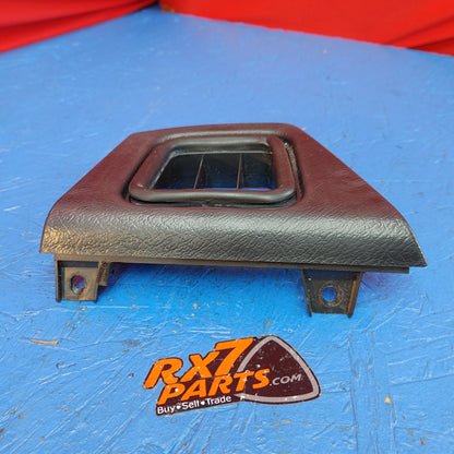 LHD RX7 FC LEFT Dash Side Vent with Rubber Molding FB01-64-921 RX7 FC FC3S 79 - 85 Mazda s6b29/4
