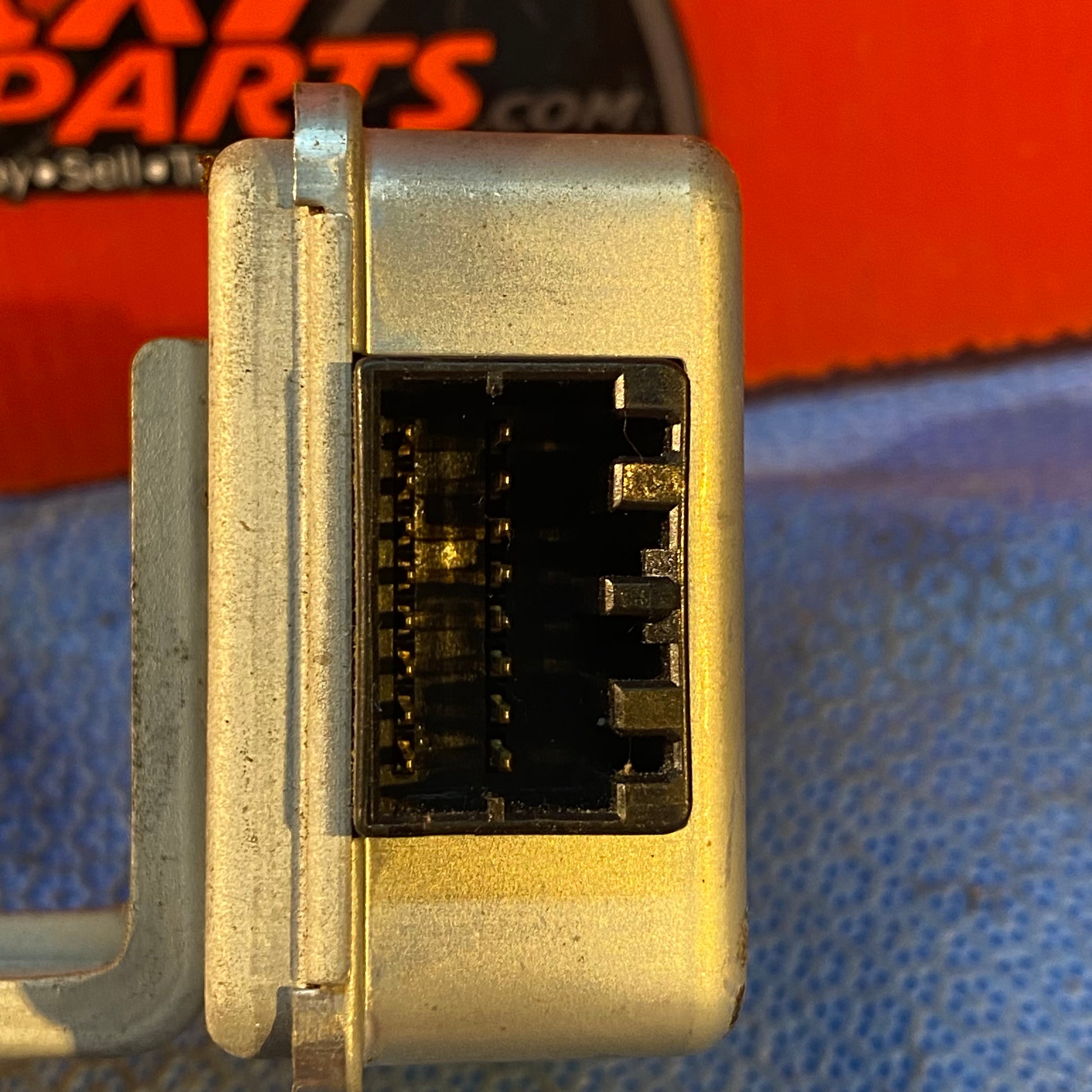 LHD, RHD Electrical Control Unit load detector ELD N3A1:18:701 Mazda R ...