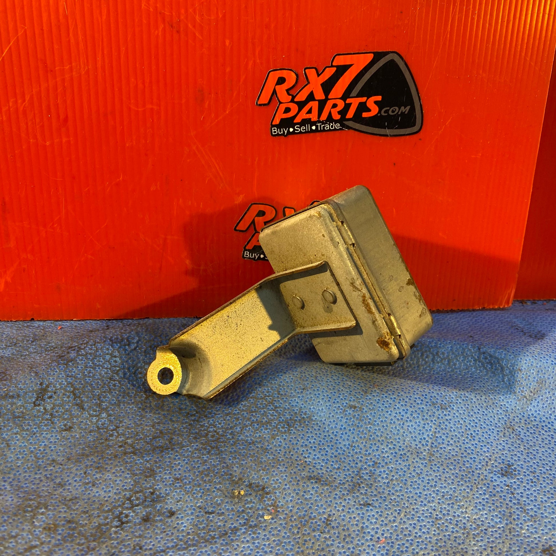 LHD, RHD Electrical Control Unit load detector ELD N3A1:18:701 Mazda R ...