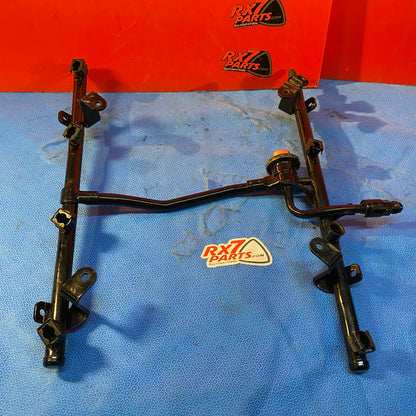 GM General Motors Black LS Fuel Rail    S7B11/5