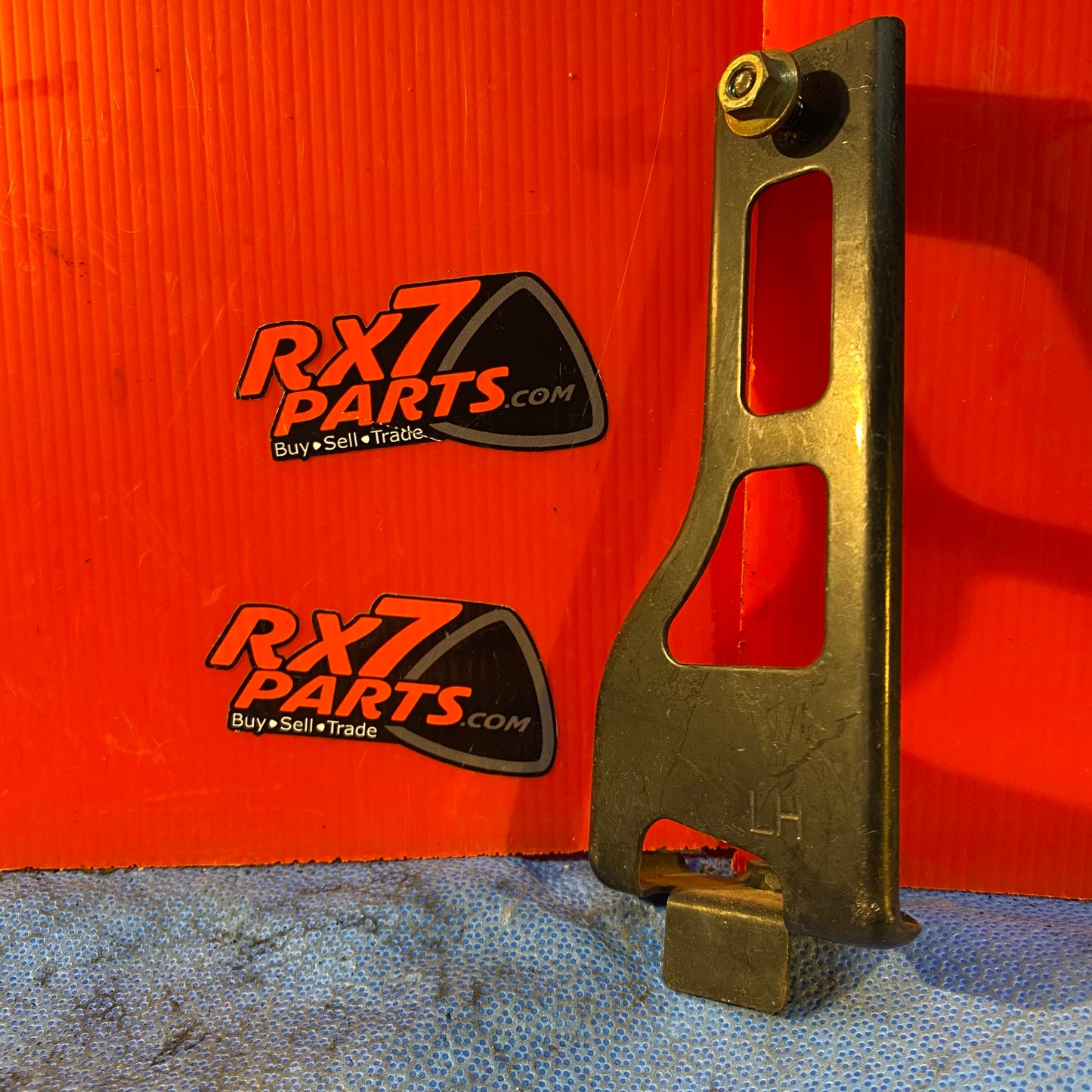 LHD, RHD Left Oil Cooler Bracket   Mazda Rx7 FD3S FD S6B14/20