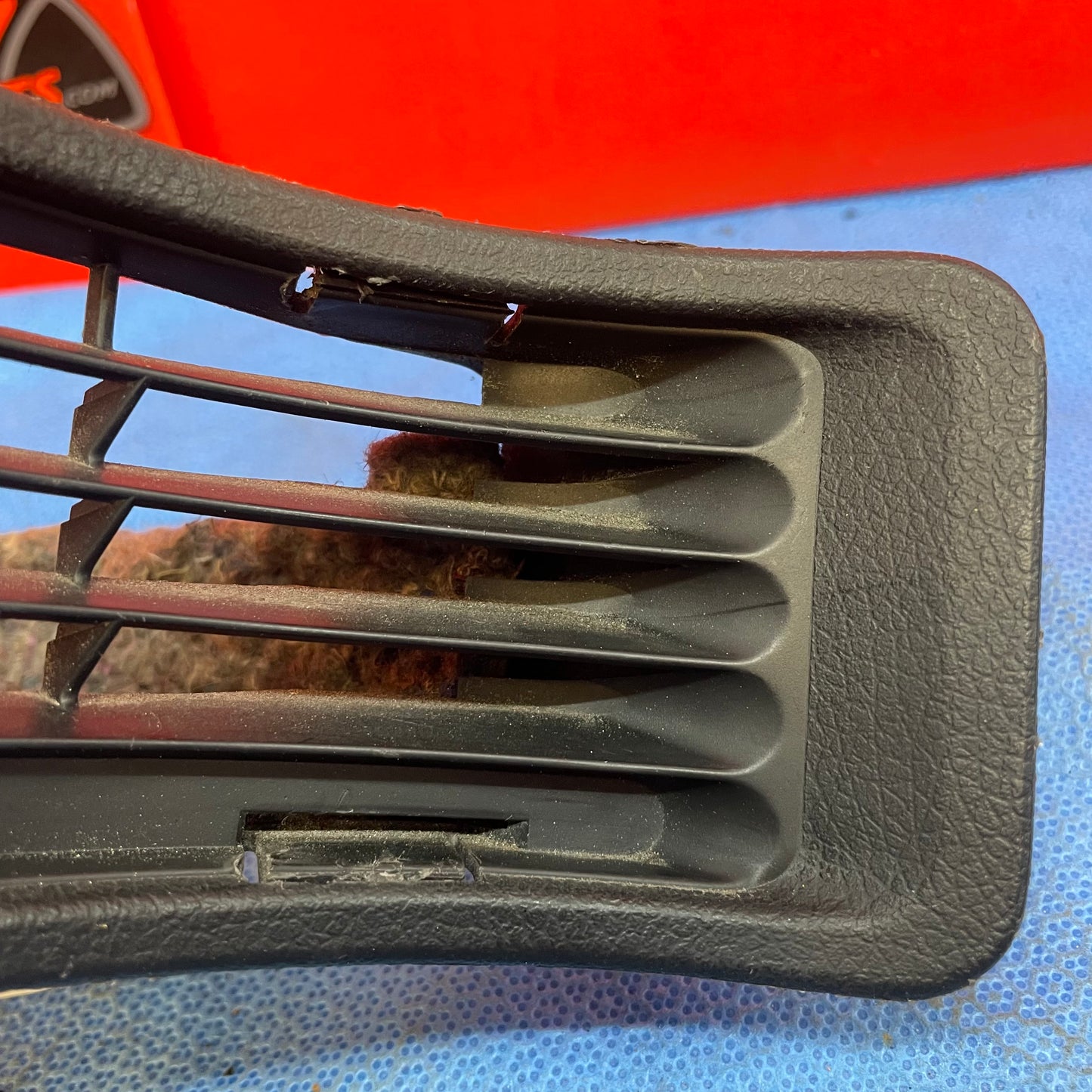 LHD, RHD Rear Vent Extrator Plastics Mazda Rx7 FD3S FD S4B15RVE2