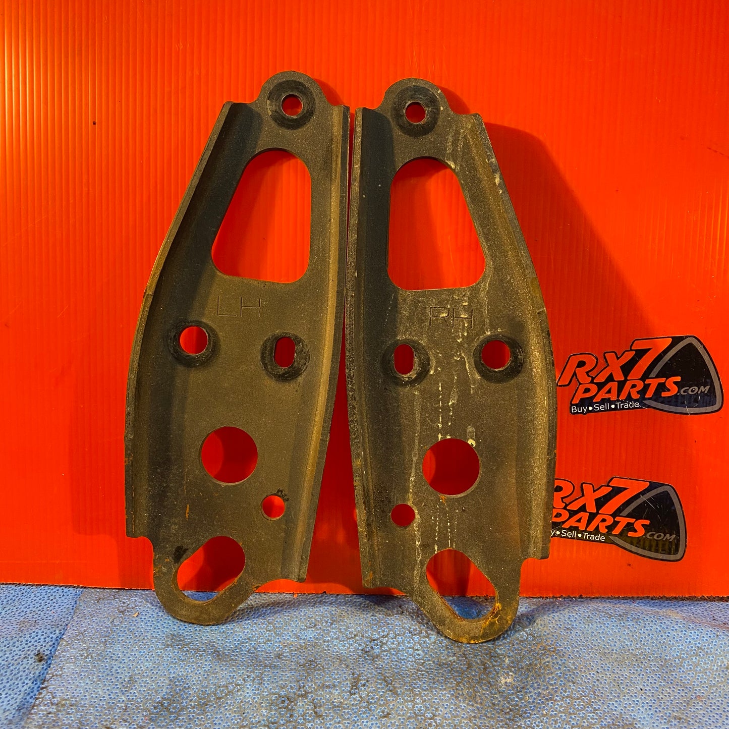 LHD, RHD Front Tow Hook Pair  Mazda Rx7 FD3S FD S7B6/6