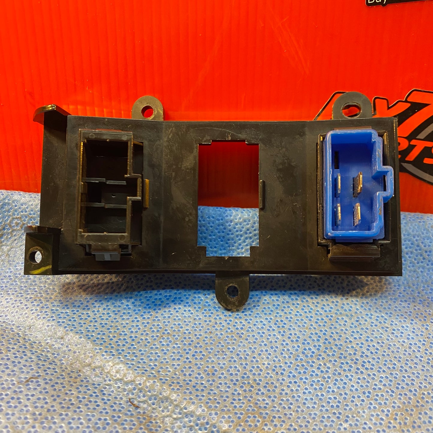 RHD Center Console Switch Bracket with Defrost Switch and Blank F100:66:468 Mazda Rx7 FD3S FD S5B11/2