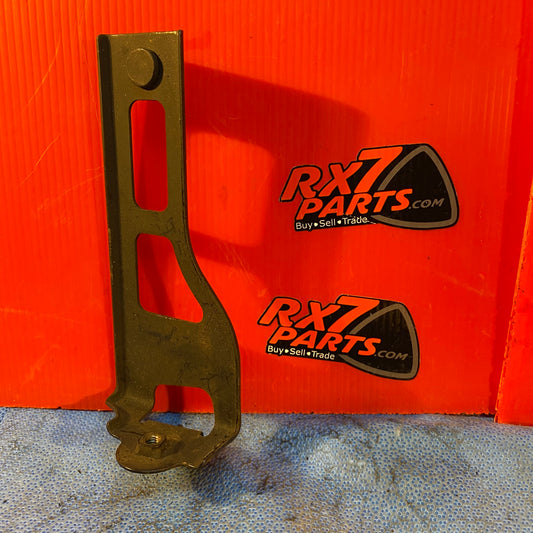 LHD, RHD Left Oil Cooler Bracket    S6B14/2